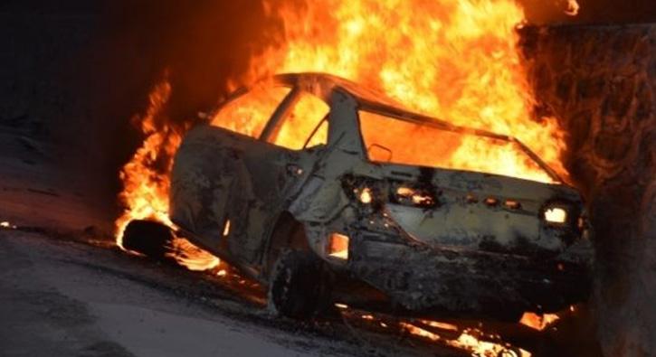 Tokat'ta alev topuna dnen otomobildeki 5 kii yanarak can verdi