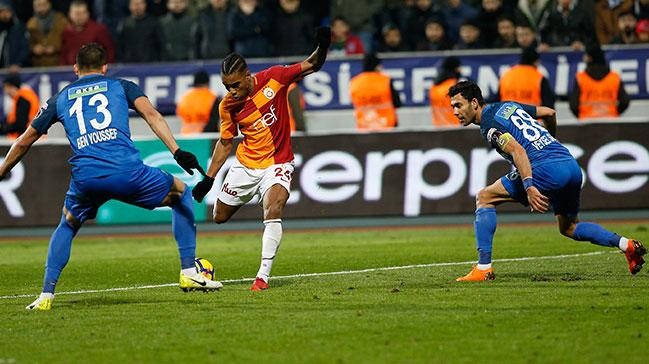 Galatasaray deplasmanda Kasmpaa'ya 2-1 malup oldu