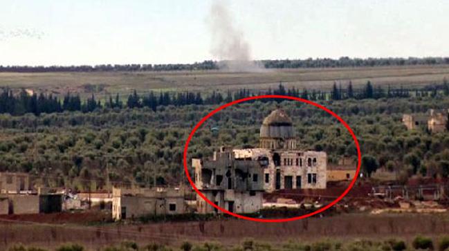 PKK/PYD'li terristler Afrin'deki camiyi karargaha evirdi