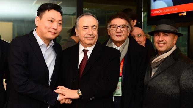 Milan' satn alan inli i adam Yonghong Li iflas etti