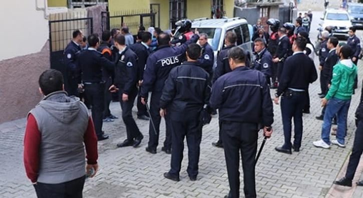 Adana'da husumetli iki grup arasnda kan kavgada 5 kii yaraland