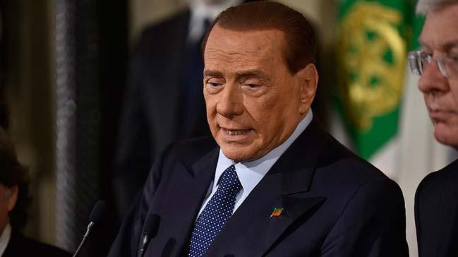 talya'da Berlusconi'den 'cumhurbakanlna' yeil k