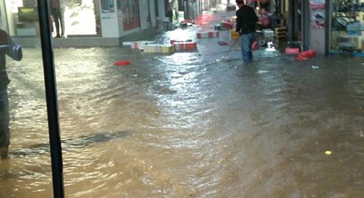 Mardin'de i yerlerini su bast