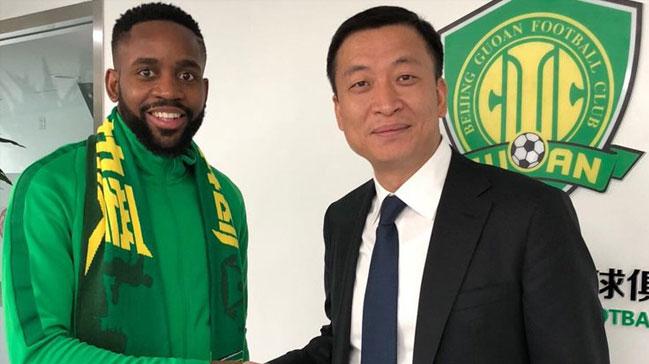 Cedric Bakambu resmen Beijing Guoan'da