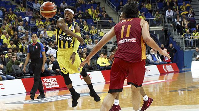 Fenerbahe Dou sahasnda Galatasaray Odeabank' 80-60 malup etti