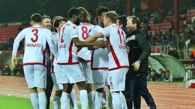 Boluspor deplasmanda Balkesirspor Baltok'u 2-0 malup etti