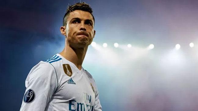 Cristiano Ronaldo, Real Madrid ynetimine 7 futbolcu nerdi!
