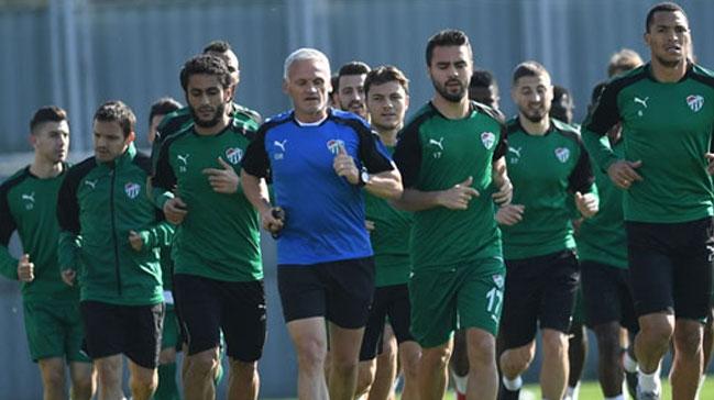 Bursaspor'da Badu ve Sercan idmanda yok