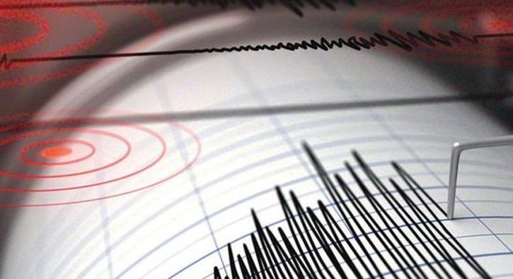 zmir'de 3,7 iddetinde deprem meydana geldi