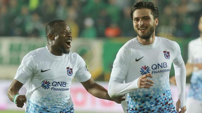 Trabzonspor deplasmanda Akhisarspor'u 3-1 malup etti!