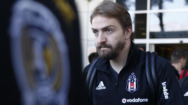 Caner Erkinin, 'kamu grevlisine grevinden dolay hakaret' suundan 2 yl hapsi isteniyor