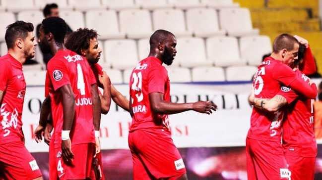 Kasmpaa 10 kiiyle dnd, son sz Antalyaspor syledi!