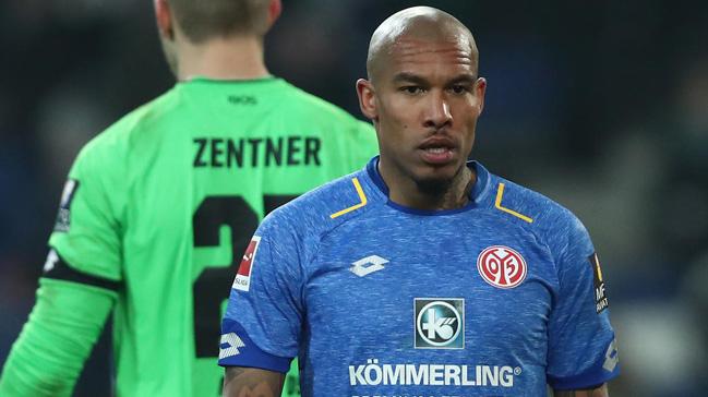 Galatasaray'dan Mainz'e giden Nigel de Jong'un, Ajax'a transfer olaca iddia edildi