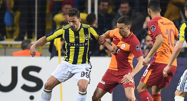 Fenerbahe - Galatasaray derbisinin devre arasnda tartma!