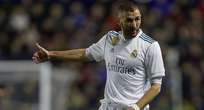 Karim Benzema'dan Valbuena'ya sert szler