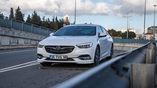 Sr zlenimi: Opel Insignia Grand Sport