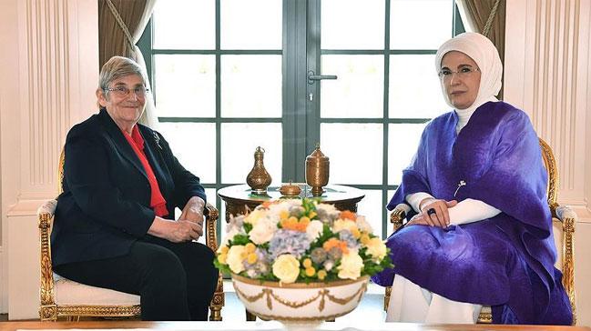 Emine Erdoan, Canan Karatay' kabul etti