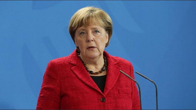 Merkel hkmet programn okudu 