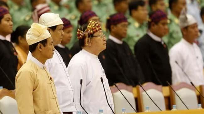 Myanmar'da parlamento bakanlna eski milis lideri getirildi
