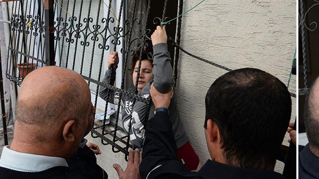 Adana'da kskand iin ei tarafndan eve kilitlenen kadn polis kurtard
