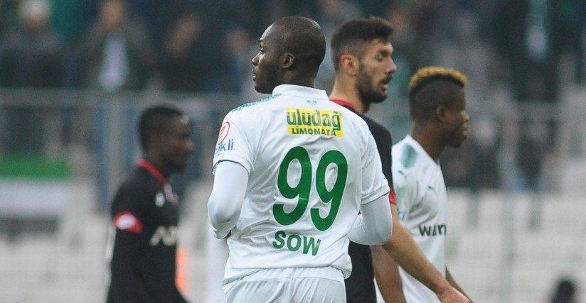 Bursaspor'a Moussa Sow'dan iyi haber