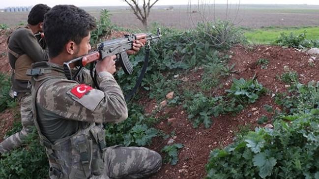 zgr Suriye Ordusu askerleri Tel Rfatn sfr noktasnda mevzilendi