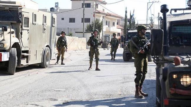 srail askerleri Gazze snrnda 3 Filistinliyi yaralad 