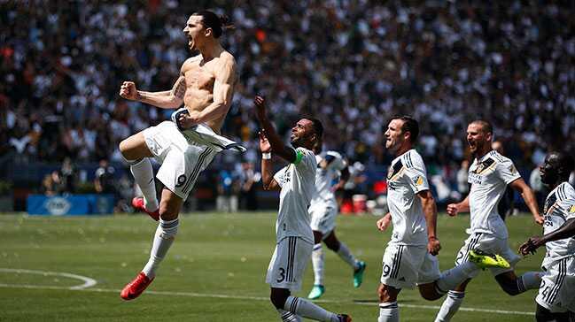 Ibrahimovic ilk manda 2 gol att!