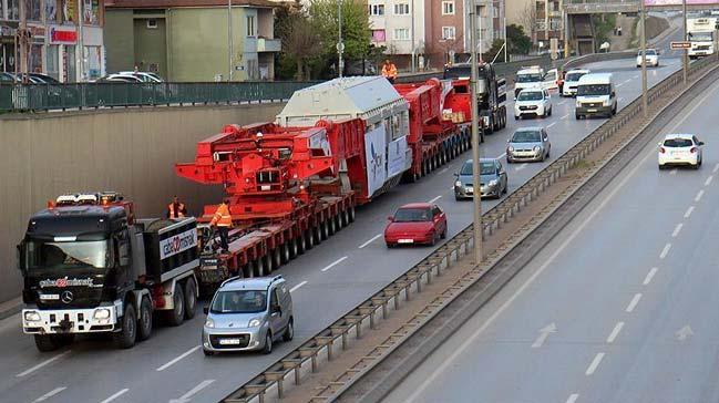 Kocaeli'de retilen 395 ton trafo, Gebze ilesinden Derince Liman'na karayoluyla gtrld