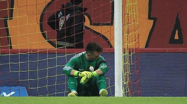 Muslera ykld, arkadalarndan zr diledi