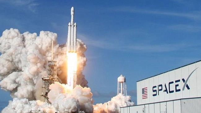 SpaceX kargo kapsl uzaya frlatld   