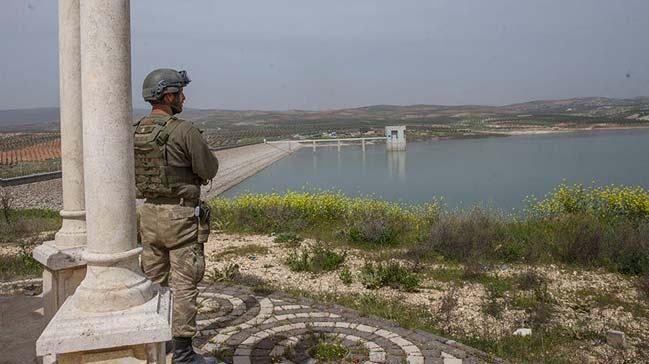 DS ve HATSU ekiplerinin almas sonucu, Afrin ehir merkezinin bir blmne su verilmeye balad