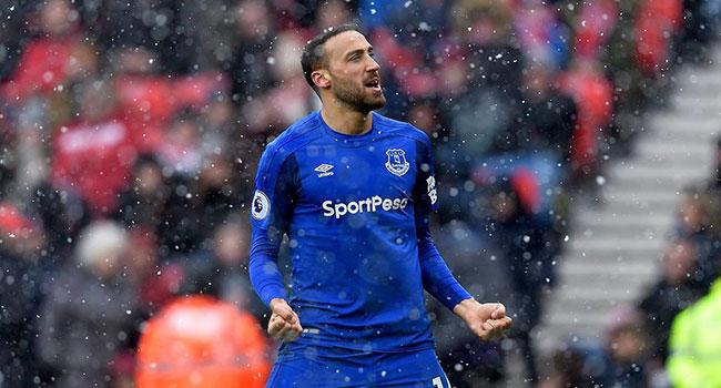 Cenk Tosun ayn futbolcusu dlne aday