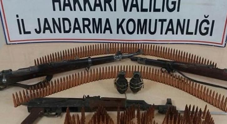 Hakkari'de PKK'l terristlere ait silah ve mhimmat ele geirildi