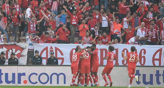 Antalyaspor, Karabk'te zorland mcadeleyi 2-1 kazand