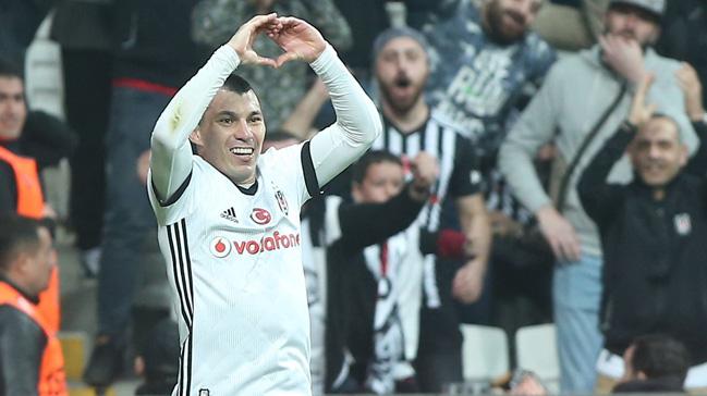 Gary Medel, Beikta formasyla ilk goln att