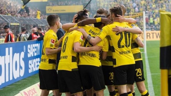 Borussia Dortmund, evinde Stuttgart' 3-0'lk skorla geti