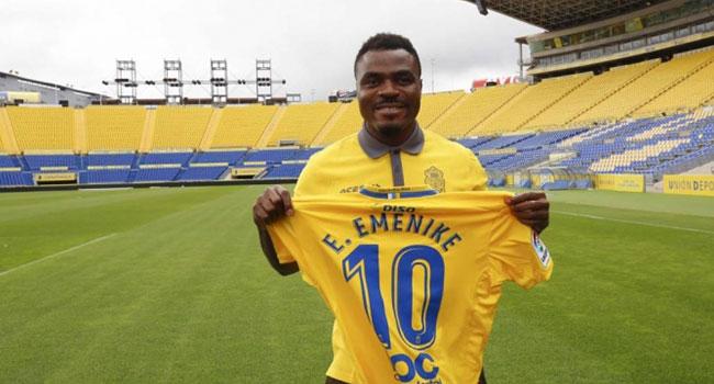 Emmanuel Emenike, Las Palmas'ta kriz kard