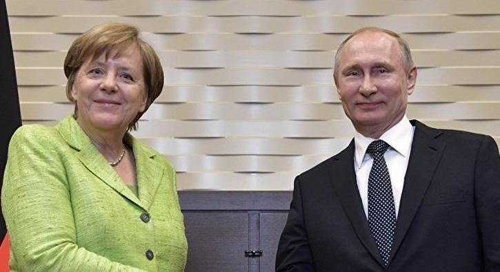 Putin, Merkel ile Suriye ve Ukrayna'y grt