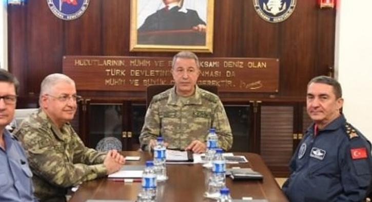 Orgeneral Akar ve kuvvet komutanlar Glck'te