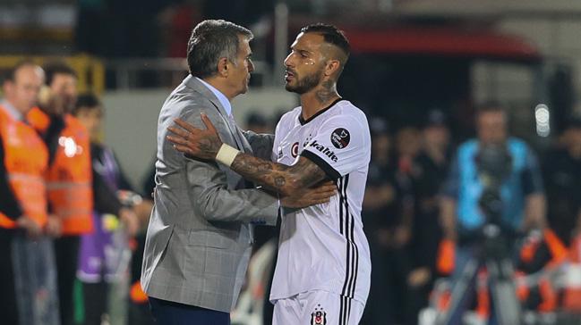 5 ma aradan sonra formasna kavuan Quaresma, performansyla hocasnn yzn gldrd