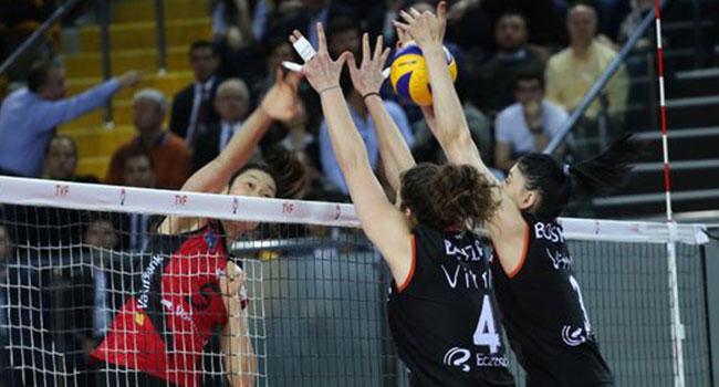 Vakfbank, Eczacba VitrA'y 3-0 malup etti