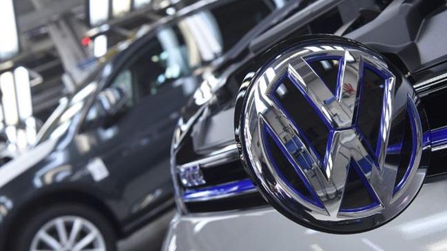 Volkswagen 70 yllk logosunu deitiriyor