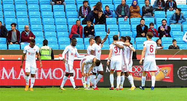 Demir Grup Sivasspor, Trabzonspor'u deplasmanda 2-0 malup etti