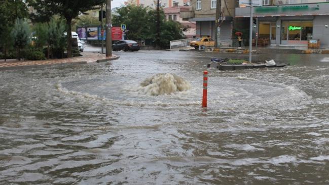 Diyarbakr'da cadde ve sokaklar sular altnda kald  