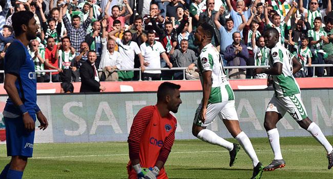 Atiker Konyaspor, evinde Kasmpaa'y 2-0 malup etti