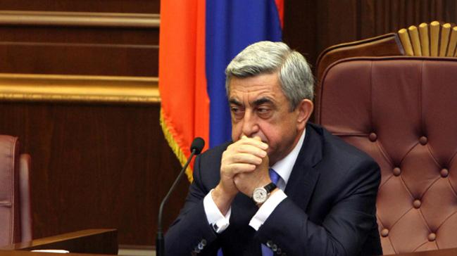 Ermenistan Babakan Sarkisyan istifa etti