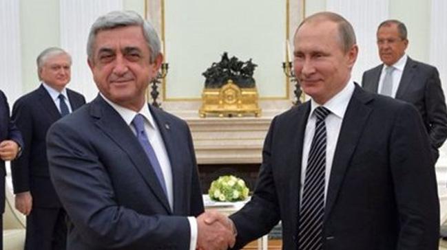 Putin ve Sarkisyan telefonda grt  