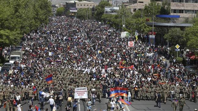 Ermenistanda muhalefetin protesto gsterileri