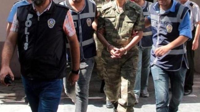 Giresun merkezli 22 ilde FET operasyonu: 29 askeri personele gzalt